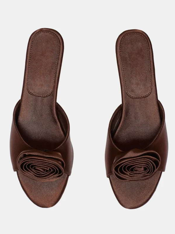 Clearance Source Unknown Mules En Satin Avec Appliques Roses, Chocolat